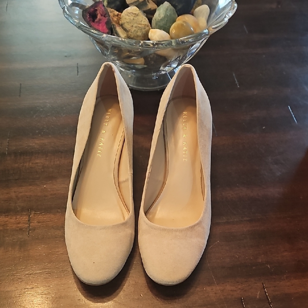 Light Taupe Microsuede Heels. 3 Inch Heel. Great For Any Occasion.